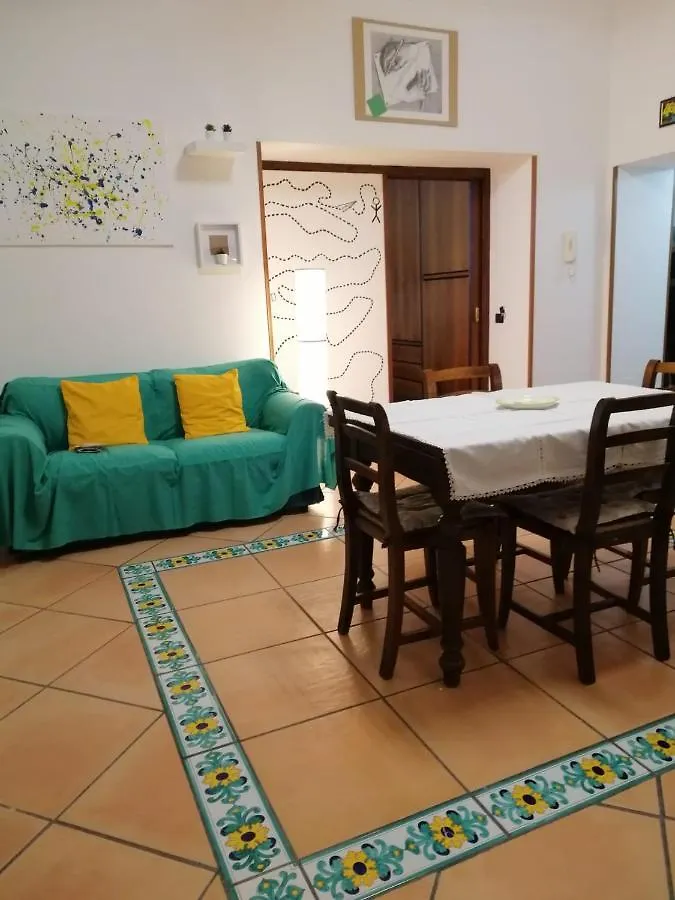 La Casa Di Tania A Napoli Apartment 0*, Naples
